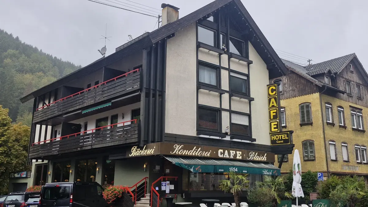 Für das Café Blaich in Höfen wird ein neuer Investor gesucht.