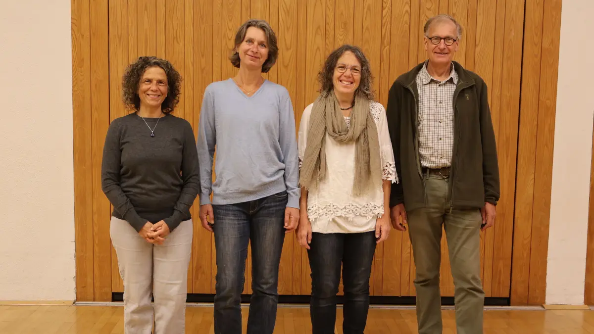 Das neue Vorstandsteam mit Susan Callard, Beate Meier, Franziska Grauer und Nikolas Grauer führt den neuen Verein chor-is-More.de als Team