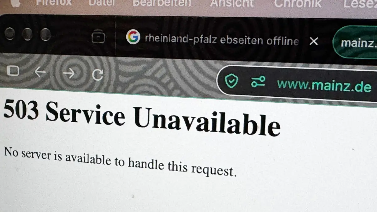 Gravierende Sicherheitslücke bedroht Millionen Webseiten: 21.10.2026, Rheinland-Pfalz, Mainz: Die Webseite von Mainz unter der Adresse „Mainz.de“ ist am Mittwochabend wie auch andere Seiten von rheinland-pfälzischen Behörden offline. Das Bundesamt für Sicherheit in der Informationstechnik (BSI) warnt vor zwei aktuell entdeckten Sicherheitslücken in der Programmiersprache PHP, die im Hintergrund viele Webseiten steuert. Angreifer könnten die Lücke ausnutzen und die Webseite komplett übernehmen. Foto: Thomas Frey/dpa +++ dpa-Bildfunk +++