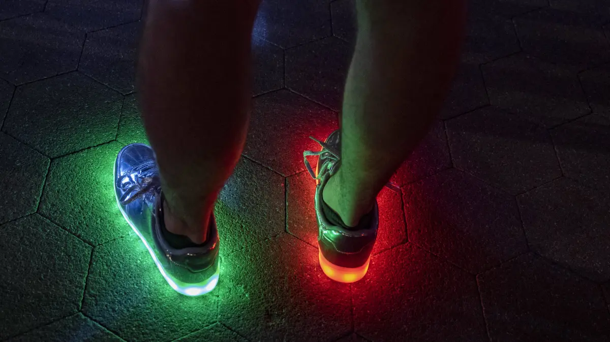 Sneaker für den Auftritt in der Disco - auch das gibt es.