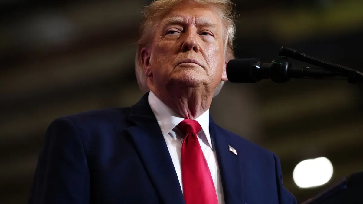 US-Präsident Donald Trump: 21.10.2026, USA, Pendleton: US-Präsident Donald Trump hält in Pendleton, South Carolina, eine Rede bei einer Wahlkampfveranstaltung in der T. Ed Garrison Arena. Foto: Julia Demaree Nikhinson/AP/dpa +++ dpa-Bildfunk +++