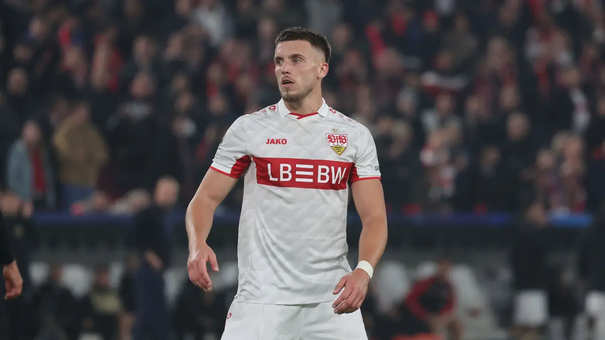 Fußball Champions League VfB Stuttgart vs. Atletico Madrid: BAU // Stuttgart , Fußball UEFA Champions League VfB Stuttgart vs. Atletico Madrid , Ermedin Demirovic ( VfB )