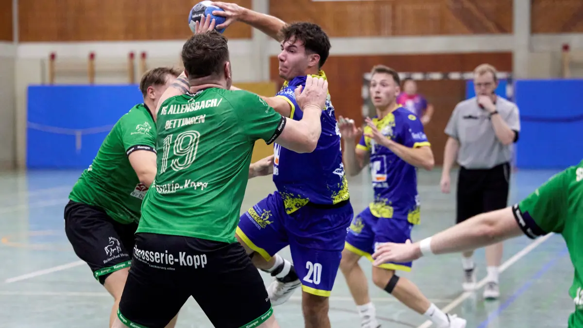 Jannik Lehmann (am Ball) hat mit der SG Gutach/Wolfach im Balinger Längenfeld viel vor.