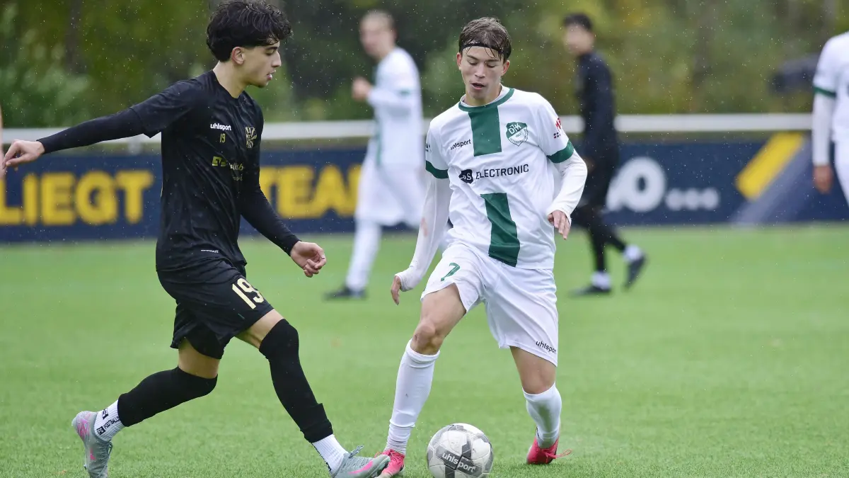 Sowohl die B-Junioren des FC 08 Villingen (schwarz) als auch die U17 der DJK Donaueschingen wollen am Wochenende siegen.