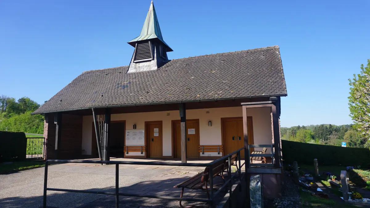 In die Aussegnungshalle in Bieselsberg wird eine Toilette integriert.