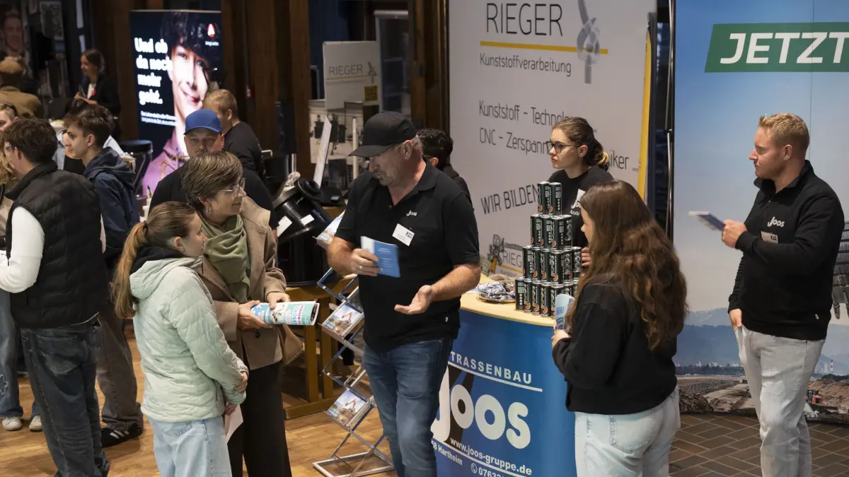 Die Müllheimer Jobstartbörse war erneut eine wichtige Plattform für die Kontaktaufnahme von Schülern mit Unternehmen und anderen Institutionen in Sachen Ausbildung.