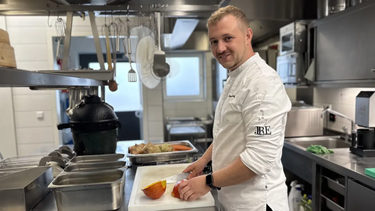 Jason Grom ist Sternekoch und Küchenchef des Restaurants die Burg in Aasen und verrät herbstliche Gerichte und Zubereitungstipps.