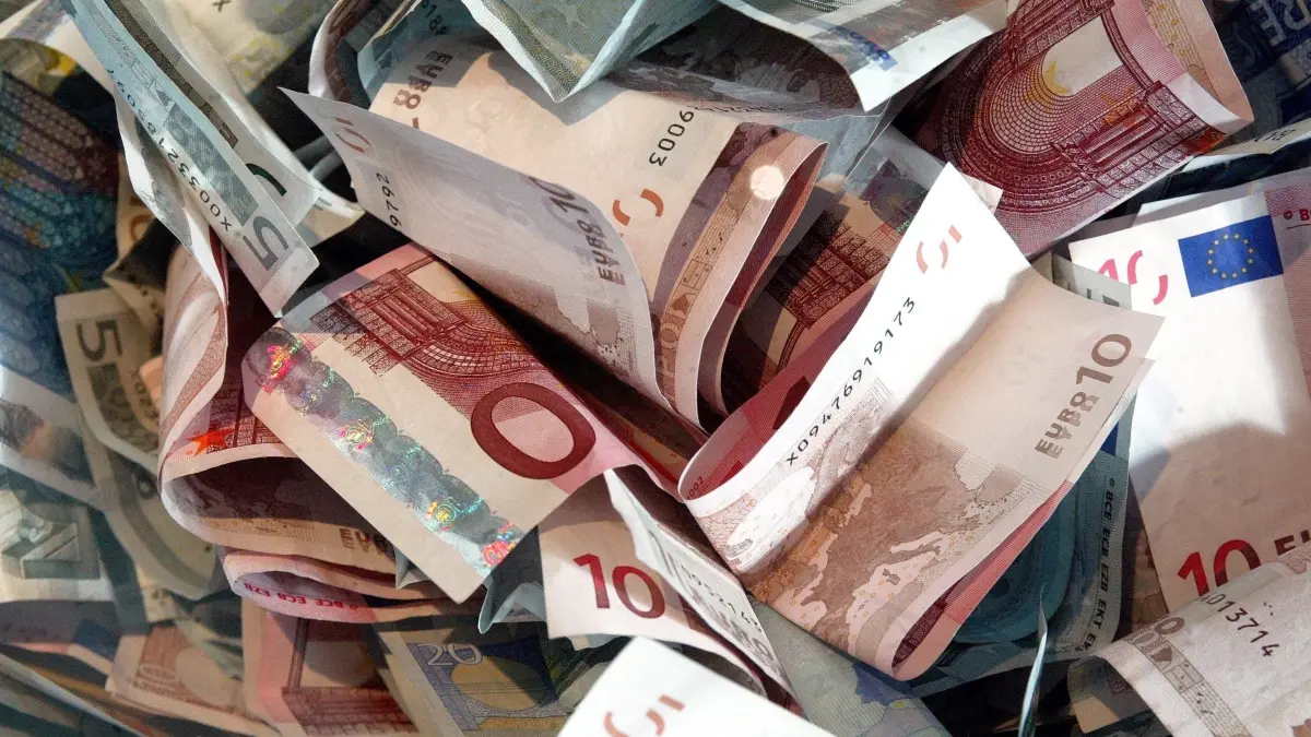 Ums liebe Geld ging's im Gemeinderat Altensteig. (Symbolbild)