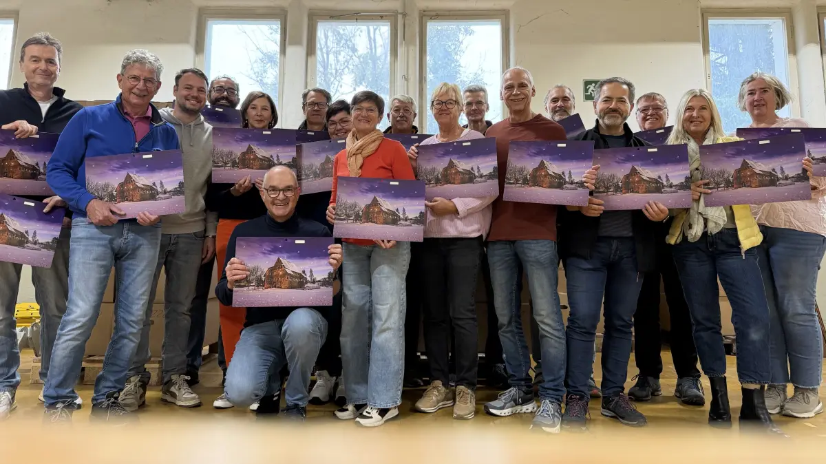 Geschafft! Die Mitglieder des Lions-Clubs Donaueschingen haben die 4000 Adventskalender rechtzeitig zum Verkaufsstart am Montag, 26. Oktober, verpackt.