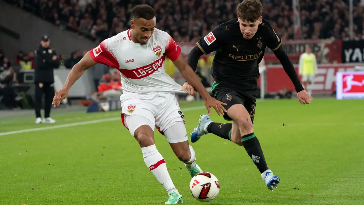 GER, VfB Stuttgart vs. Borussia Mönchengladbach, Fussball, 1. Bundesliga, 7. Spieltag, Spielzeit 2026/2027, 23.09.2026,: Zweikampf, Duell Jamie Leweling (VfB Stuttgart, #18), Lukas Ullrich (Borussia Monchengladbach, #26),
GER, VfB Stuttgart vs. Borussia Mönchengladbach, Fussball, 1. Bundesliga, 7. Spieltag, Spielzeit 2026/2027, 23.09.2026,
DFL REGULATIONS PROHIBIT ANY USE OF PHOTOGRAPHS AS IMAGE SEQUENCES AND/OR QUASI-VIDEO,
Foto: Eibner-Pressefoto/Edward Cheung