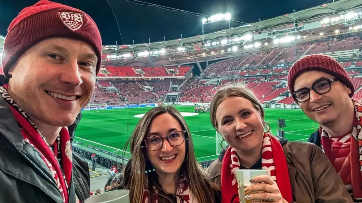 VfB-Fans aus Nebraska besuchen das Heimspiel gegen Mönchengladbach.