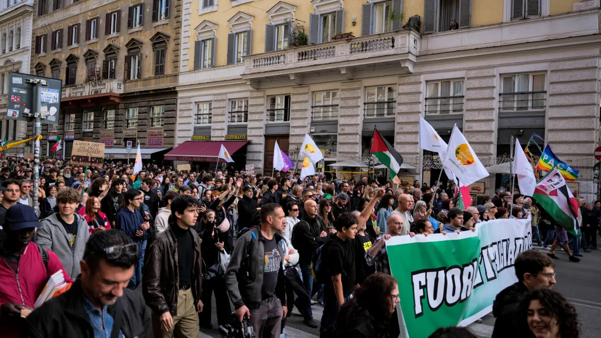 Rome Anti-War Demonstration: Rome Anti-War Demonstration Rome, Italy, October 24, 2026. Demonstrators take part in an anti-war march, under the slogan Fuori lItalia dalla guerra Keep Italy Out of the War. Protesters, opposing Italys involvement in wars, military rearmament and the Italian governments policies. Rome Italy Copyright: xWWW.ANDREACALANDRA.COMx