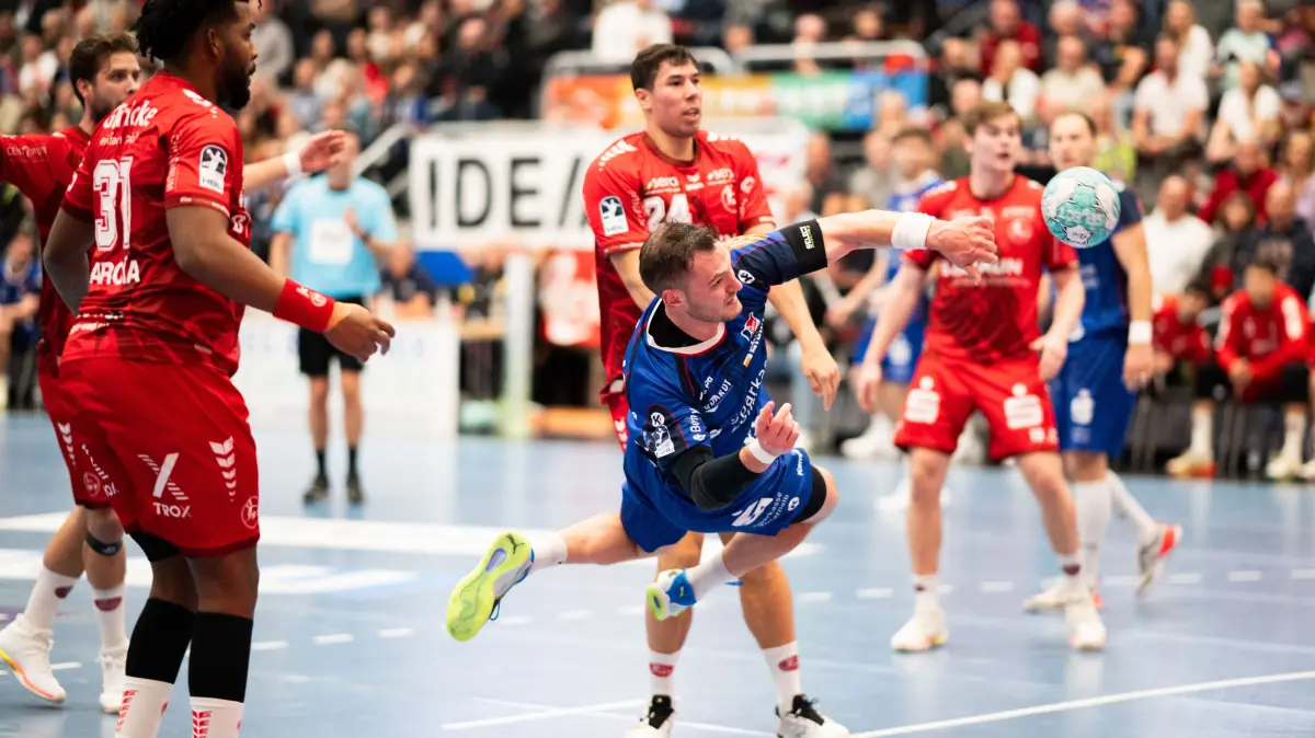 HBW Balingen Weilstetten vs. MT Melsungen GER, Opel 1. Handball Bundesliga, Meisterschaft, Spieltag 10, Saison 2026/2027, 24.10.2026,: Merlin Fuss (HBW Balingen Weilstetten, #13), beim Wurf,
HBW Balingen Weilstetten vs. MT Melsungen GER, Opel 1. Handball Bundesliga, Meisterschaft, Spieltag 10, Saison 2026/2027, 24.10.2026,
Eibner-Pressefoto/Andreas Ulmer