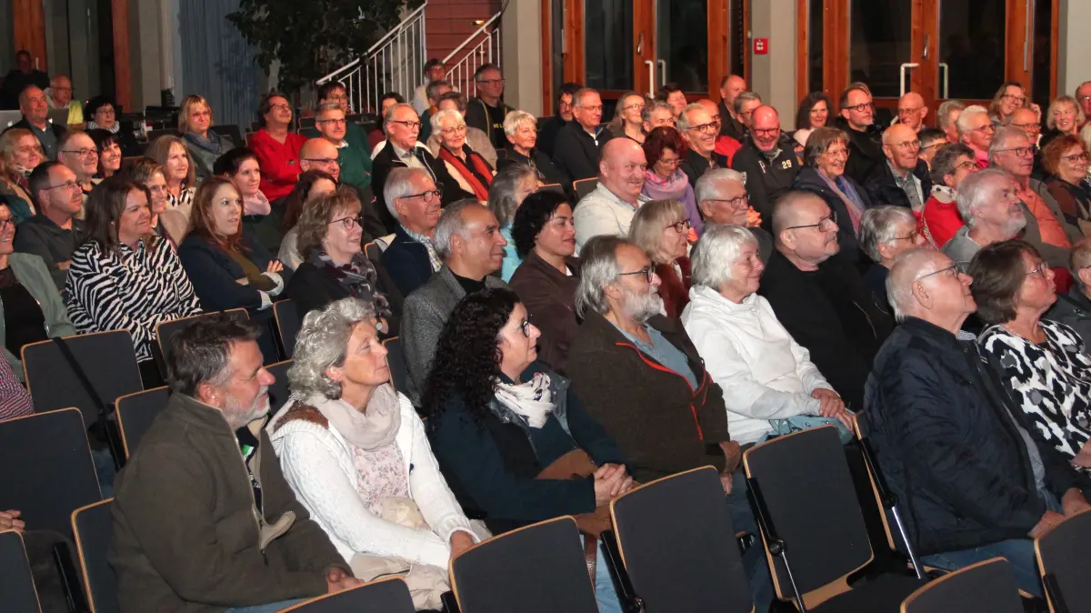 Publikum bei Christoph Sonntag in der Hohenzollernhalle Bisingen