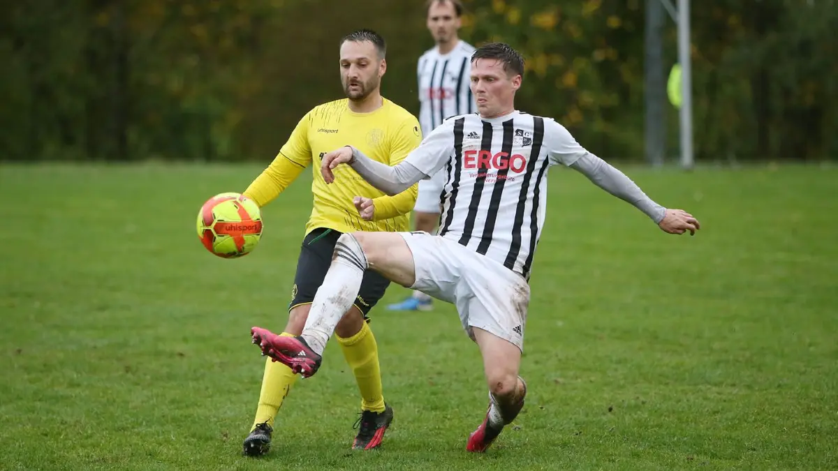 Das Team von Felix Loch (in Gelb) verlor im Derby gegen die SG Dornstetten.
