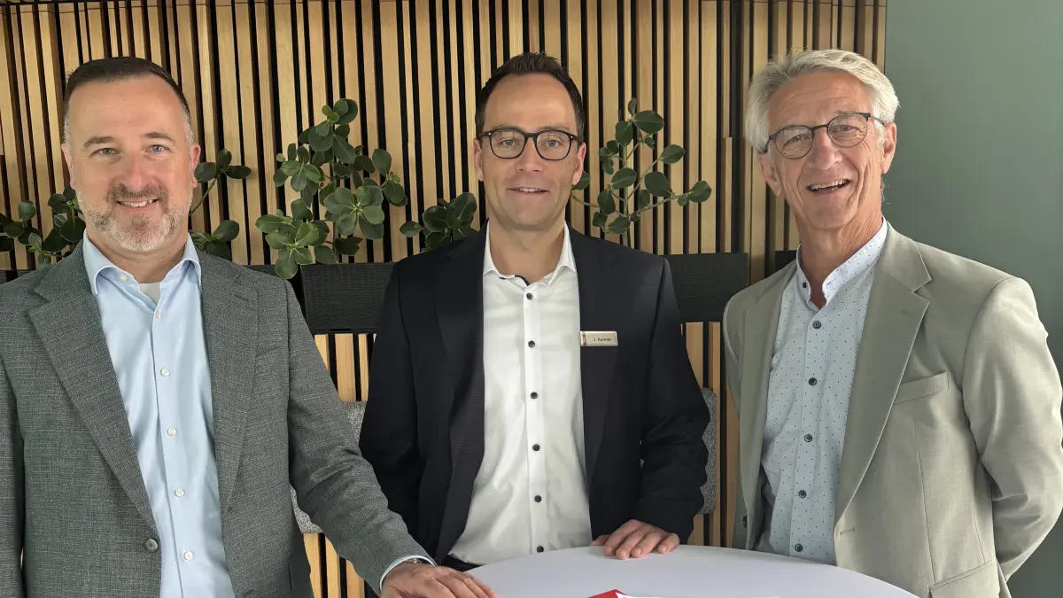 BildLaden zum Nachfolgetag ein (von links): Jens Schwittay (Volksbank pur), Jens Renner Sparkasse Pforzheim Calw) und Stefan Hammes (IHK Nordschwarzwald).