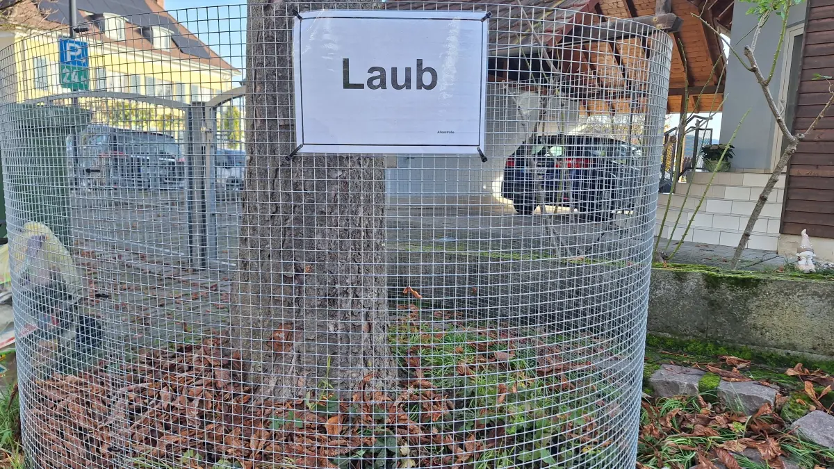 Der Ettenheimer Bauhof stellt wieder Laubkörbe auf.