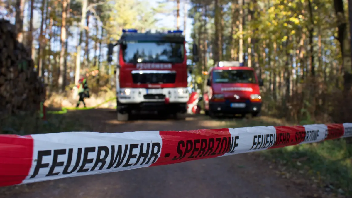 Im Mittelpunkt einer Katastrophenübung standen das organisationsübergreifende Informationsmanagement, Melde- und Kommunikationswege für Warn- und Pressemeldungen, die Bewertung der Lage sowie die Abstimmung von Maßnahmen.