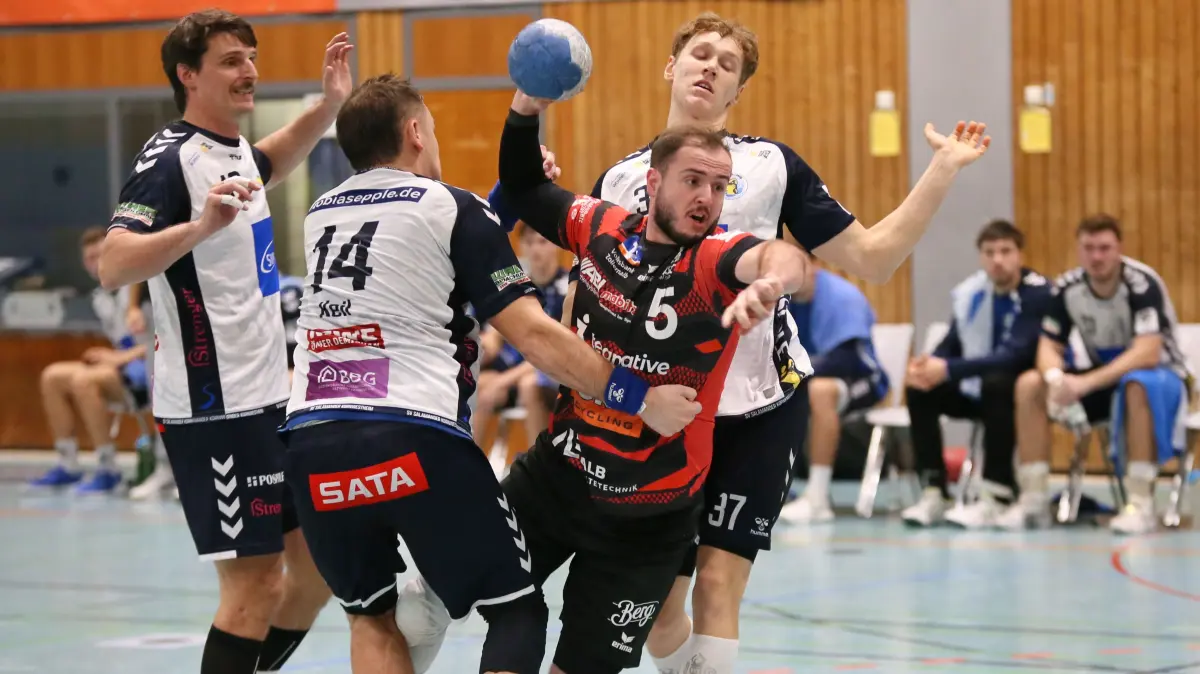 Die HSG Albstadt unterliegt dem Tabellenzweiten SV Salamander Kornwestheim in der 3. Handball-Liga mit 27:32.