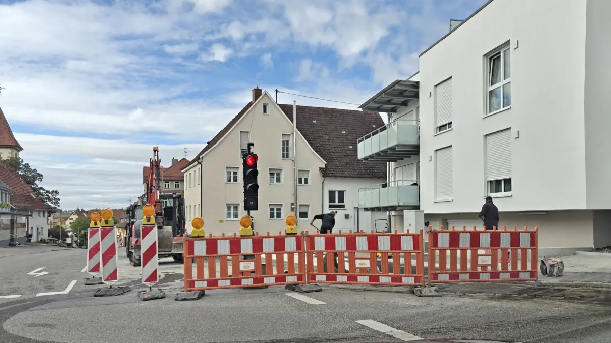 Die Bushaltestelle in der Balinger Straße in Bochingen wird barrierefrei ausgebaut.