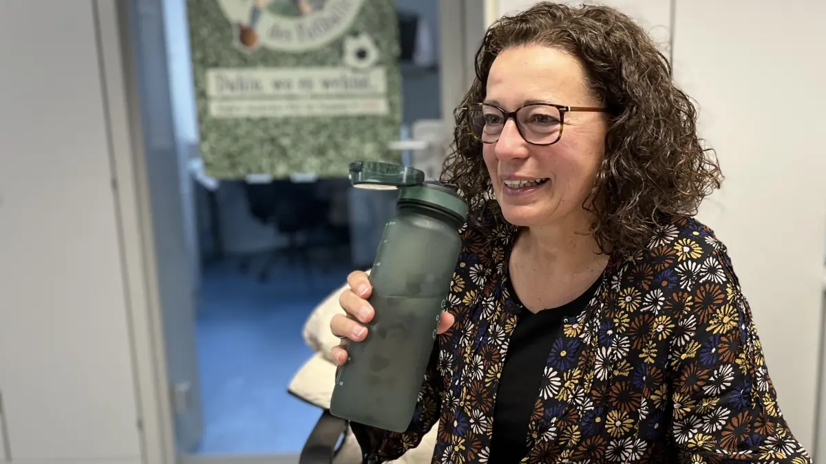 Vor dem Gespräch mit unserer Zeitung war Ingrid Meißele noch laufen. Und weil Trinken wichtig ist, hat sie Wasser im Gepäck.