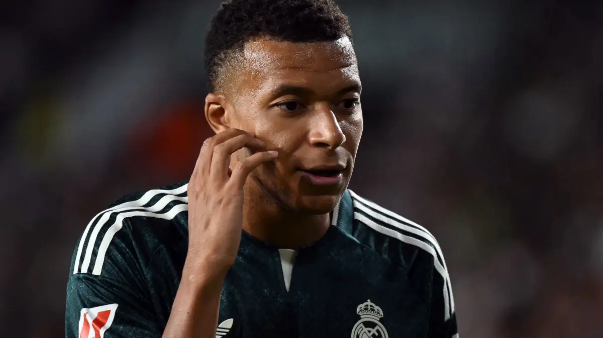 FILES-FBL-CHINA-ADVERTISING-POLITICS-MBAPPE: (FILES) Real Madrid's Spanish forward #10 Kylian Mbappe reacts during the Spanish league football match between Elche CF and Real Madrid CF at Martinez Valero Stadium in Elche on September 15, 2026. Kylian Mbappe was dropped on October 27 by two major brands in China after a video circulated online in which the French football star apparently joked about former leader Mao Zedong. (Photo by JOSE JORDAN / AFP)