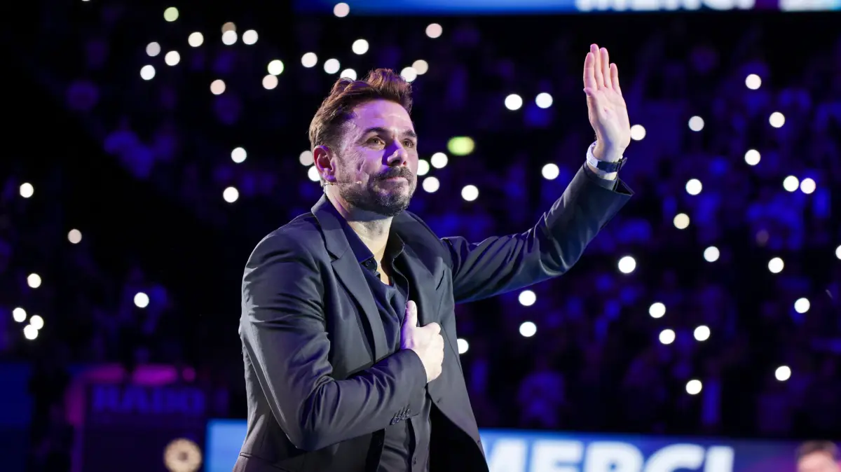 2026 ATP Tennis Swiss Indoors Basel: Eröffnungsfeier und Ehrung für den Schweizer Stan Wawrinka, der nach diesem Turnier seine Karriere beendet: October 26, 2026, Basel, Switzerland, Switzerland: 26th October 2026; St. Jakobshalle, Basel, Switzerland; ATP Tennis, Swiss Indoors Basel, Day 3; Opening ceremony and hommage to Stan Wawrinka of Switzerland, who retires after this tournament; Stand thanks the fans (Credit Image: Anthony Benoit/Action Plus Sports via ZUMA Press Wire)