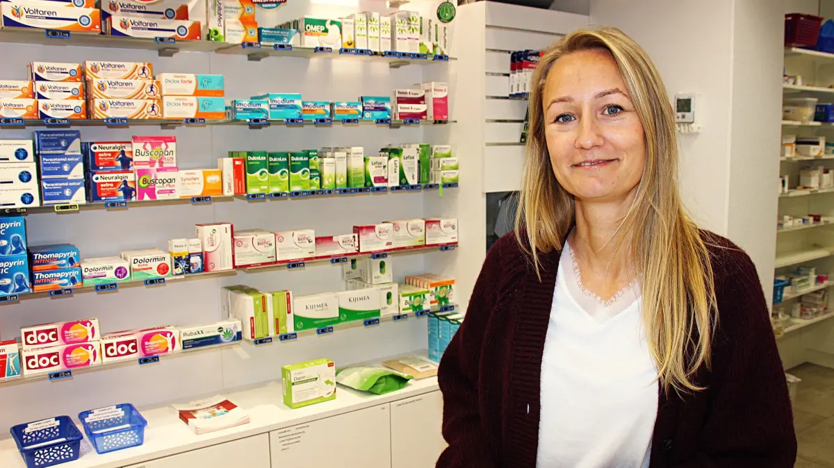 Apothekerin Monika Csecsei hat die 70 Jahre alte Adler-Apotheke im Jubiläumsjahr komplett neu gestaltet.