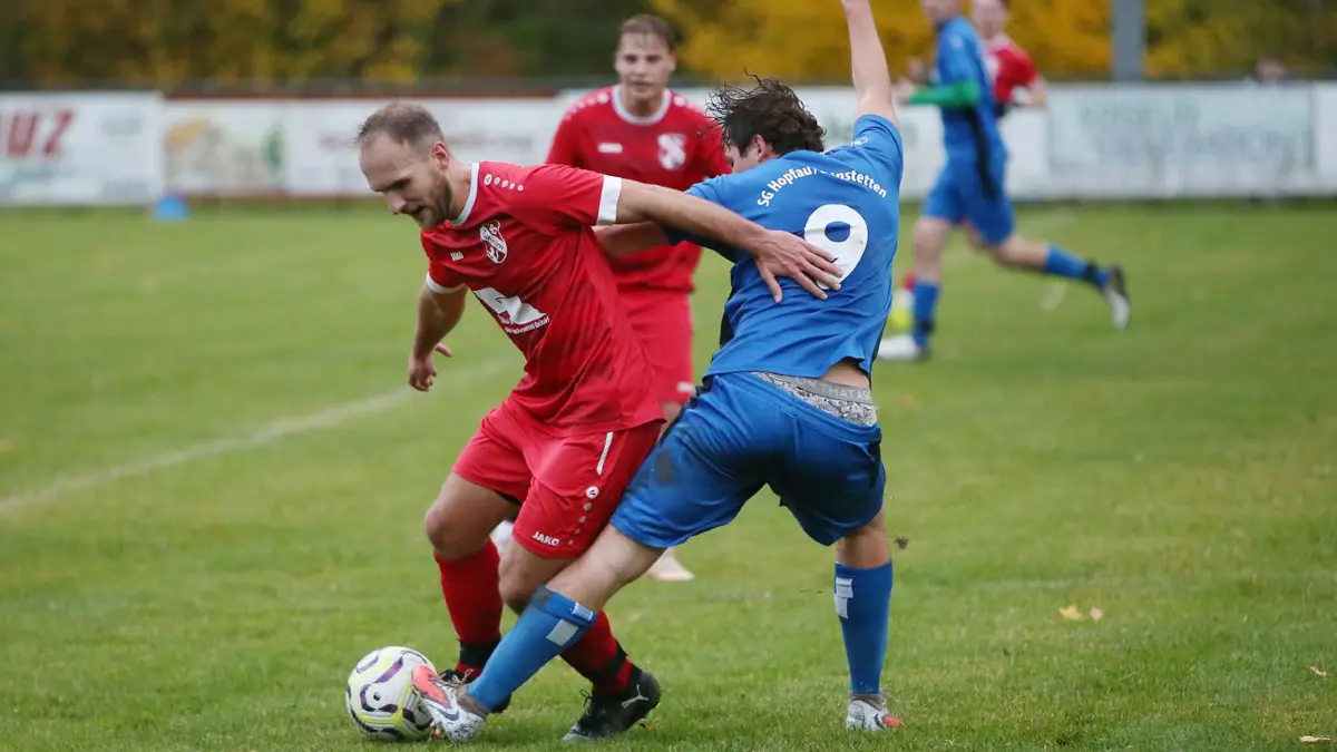 Die SG Talheim (in Rot) ist in der Kreisliga B4 noch ungeschlagen.