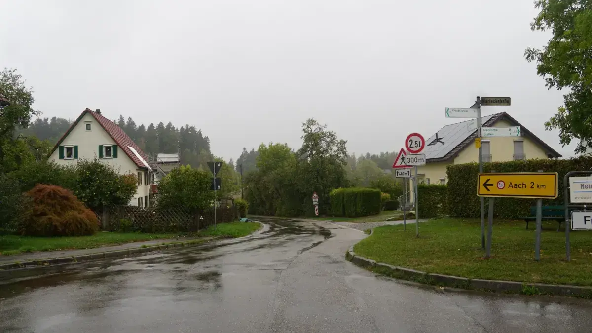 Die Einmündung in die K 4744 in Dietersweiler im Bereich Harteckstraße.