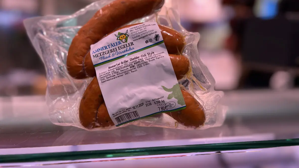 In der Metzgerei Egeler in Reusten heißen die Ammertal-Bruzzler jetzt Ammertal-Griller