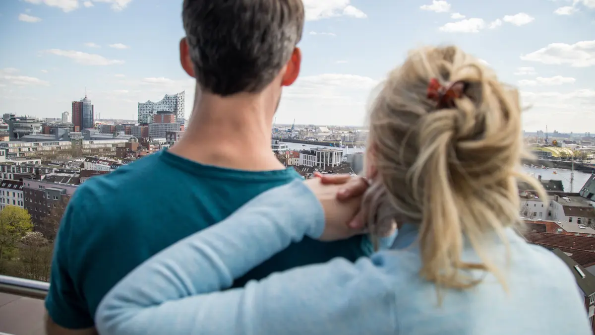 Welche Gesten und Gesprächsangebote Trauernden als gut tuend empfinden, untersucht eine Trauer-Forscherin.