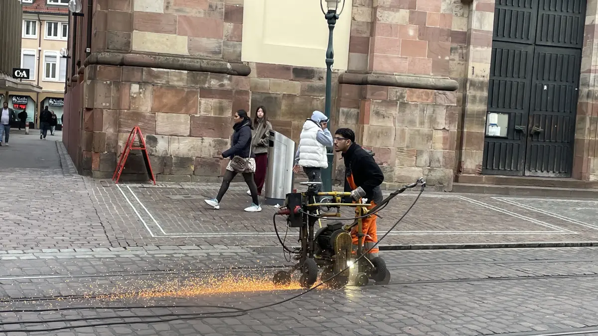 An den Schienen in der Altstadt wird derzeit gearbeitet.