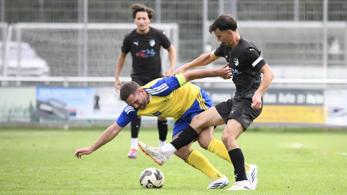 Kapitän Cedric Heidenreich (rechts) und der FC Wittlingen brauchen dringend Punkte.