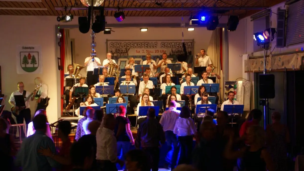 Der Musikverein Schlosskapelle gestaltet den Abend in der Festhalle Schmieheim.
