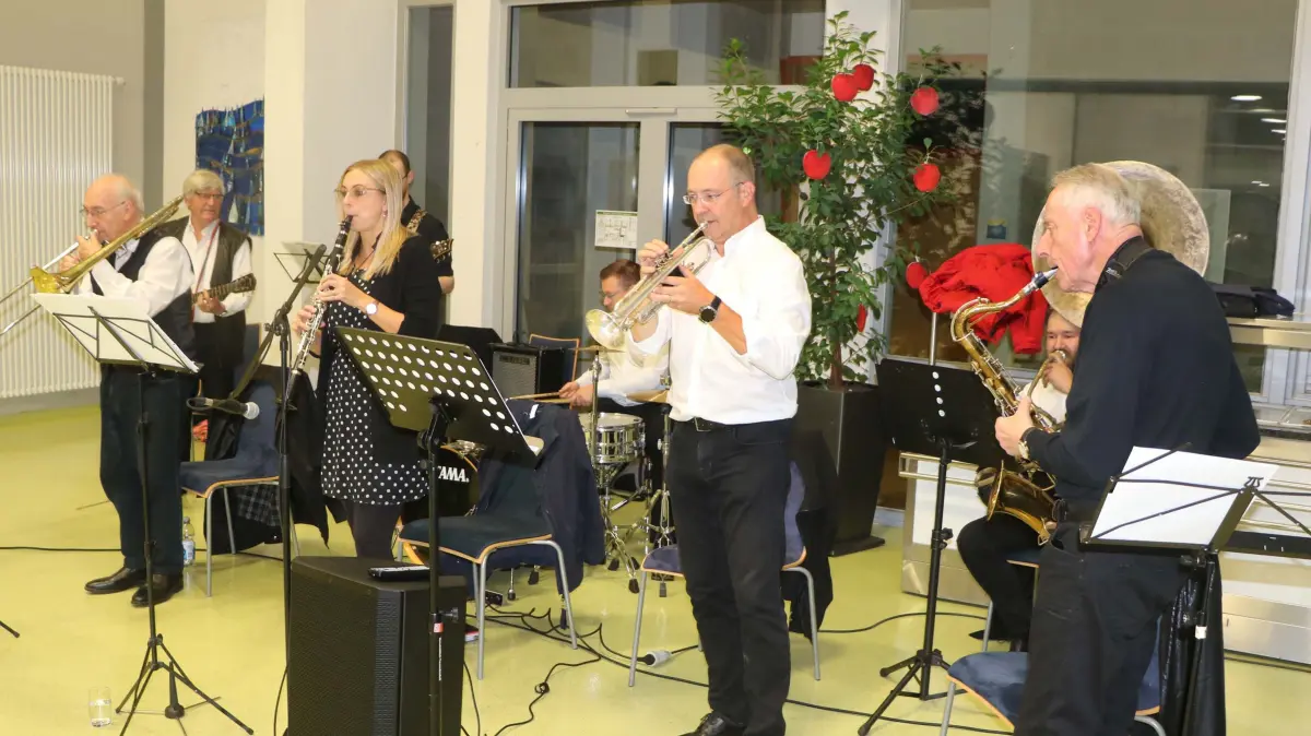 Auch in diesem Jahr spielten die Dixielarious City Stomper beim Seniorenforum.