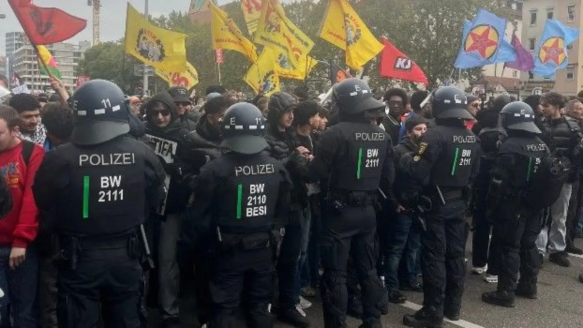 Polizei stoppt den Demozug
